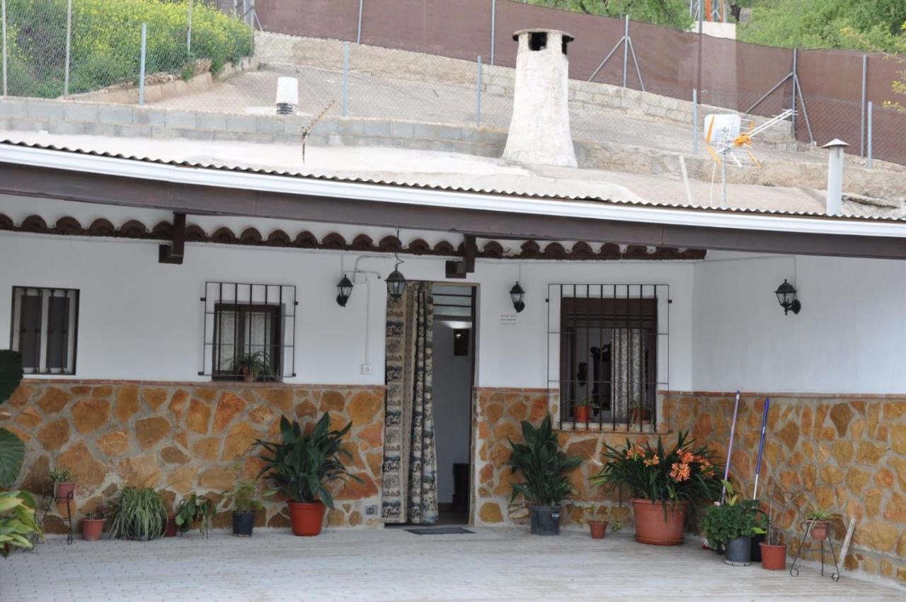 Gasthaus Casa Cueva El Almendro Pegalajar Exterior foto